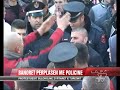 pogradec vazhdojnë përplasjet me policinë news lajme vizion plus