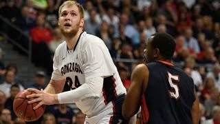 Caught On Camera: What Happens When You Try To Pick Up Gonzaga's Przemek Karnowski | CampusInsiders