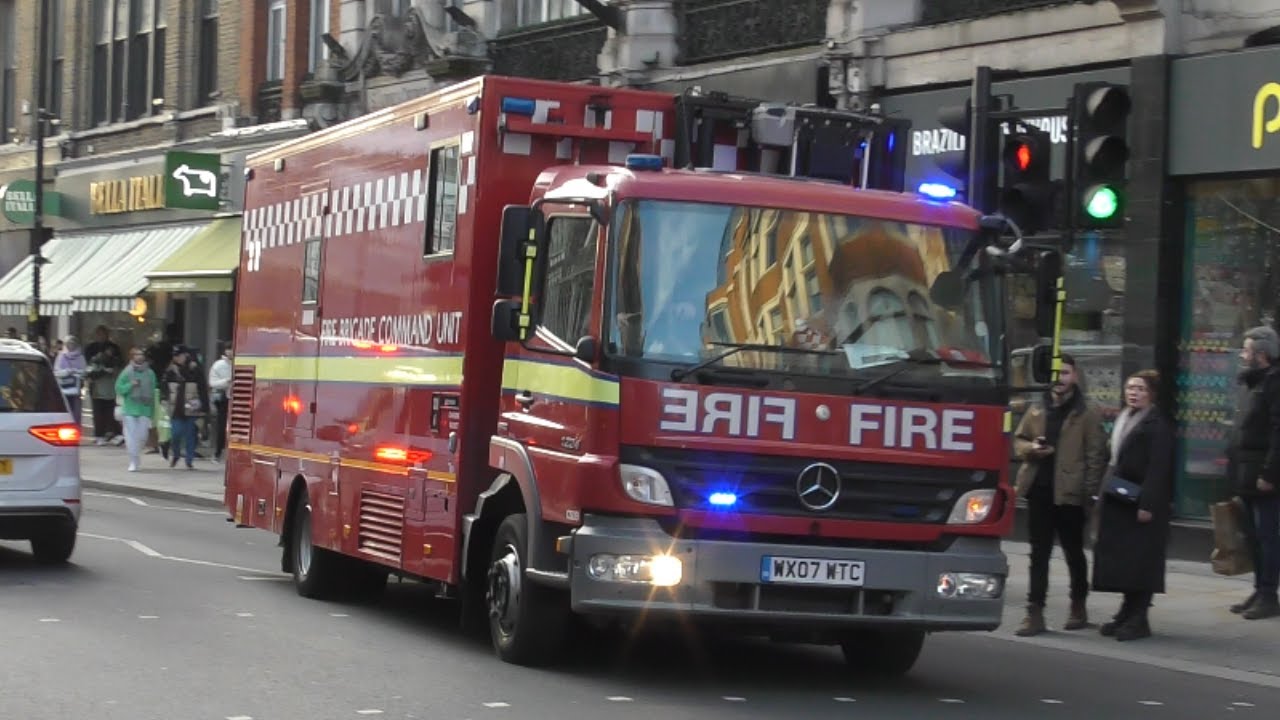 London Fire Brigade - Dockhead Command Unit Responding - YouTube