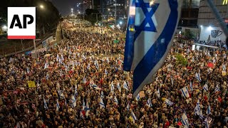 Thousands of Israelis in Tel Aviv demand cease-fire and Netanyahu's resignation