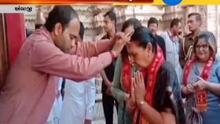 Ambaji  : MP Governor Anandiben Patel take blessing of Maa Amba at Ambaji Temple