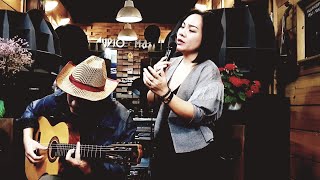 Tuổi đá buồn ( T.C.Sơn )- cô giáo Thanh Hà & guitarist Phương Phạm