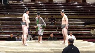 Toshinofuji (2-1) - Shoki (1-2) , Sumo : Natsubasho '15