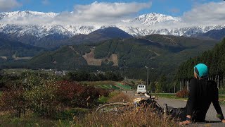 ランドナー。雪の連峰を眺めに白馬の野平に。いつまでも居れるね、この景色は。から馴染みの大黒食堂でお昼。からsatoru coffeeで〆。自転車にステキな季節です。2021年10月22日