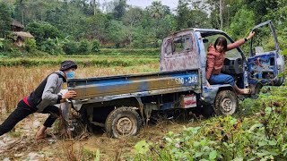 Genius girl repairs and restores truck that lost Its brakes down to the fields