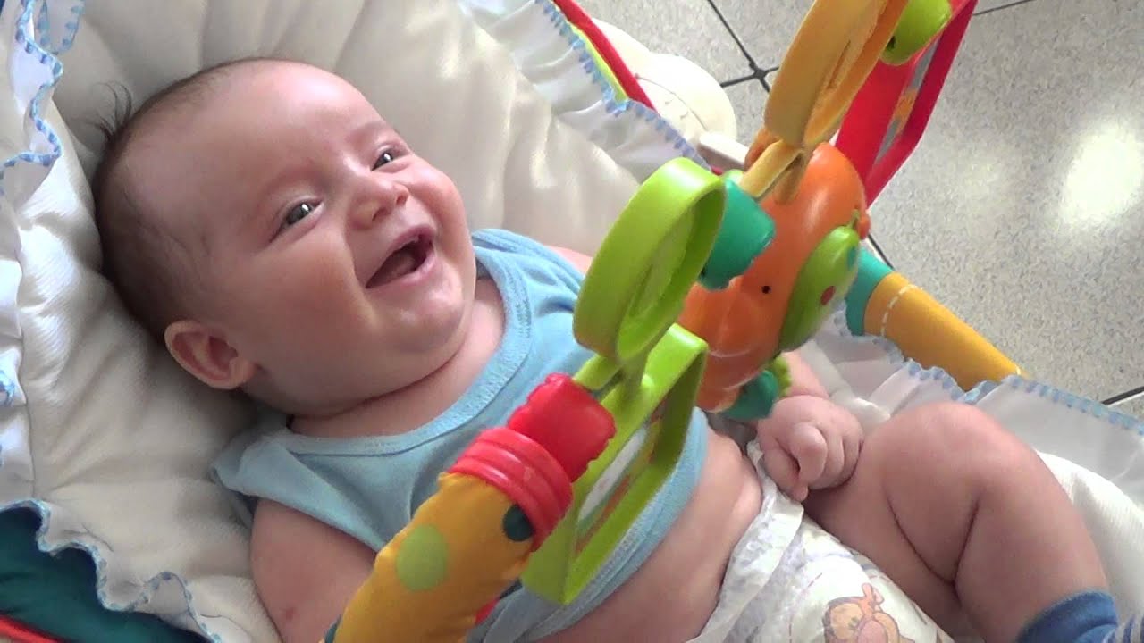 Bebe Se Asusta Y Se Ríe A Carcajadas Youtube