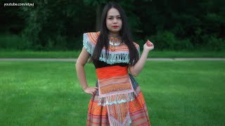 Maly Vaj - Hmong Vietnamese Outfit MV