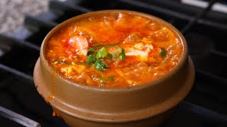 Korean spicy soft tofu stew with seafood (Haemul sundubu-jjigae: 해물 순두부찌개)