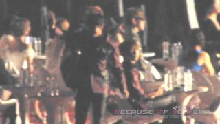 [FANCAM] YoSeob greets fans once Ads appears at MMA 11.11.24