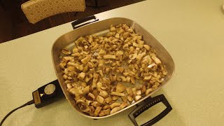 Making Mushroom Dip in the Westinghouse Electric Skillet