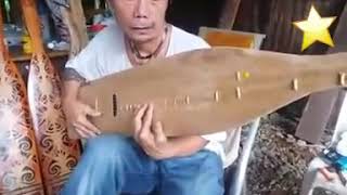 SAPE' PLAYER frm the Kayan and Kenyah people of BORNEO