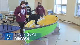 Mi’kmaw youth paint petroglyphs on boat with artist Alan Syliboy | APTN News