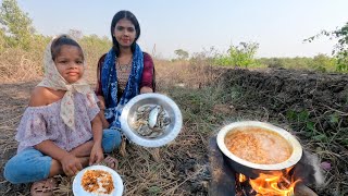 खाडीतून आसुनी जिवंत कोळंबी पकडली. आणि स्नेहा ने बनवली कोळंबी रेसिपी | PRAWNS RECIPE | PRAWNS CURRY