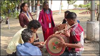 டோல்கட்டை இருளர் கலைக்குழு  உலக அளவில் உள்ள பழங்குடியினரை சந்தித்த பயணம்