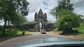 ទស្សនា ទិដ្ឋភាព និងទេសភាព ប្រាសាទបាយ័ន្ត ឬអង្គរធំ!