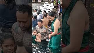 Hari Raya Banyupinaruh Di Tirtaempul Tampaksiring