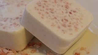 Suolasaippua - Himalayan salt soap from melt and pour base