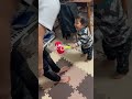 パパによけられておもしろがる1歳男の子 baby 1歳 男の子 shorts おもちゃ おもしろい パパ