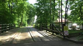 リガ動物園の正門からホッキョクグマ飼育展示場へ (From the Entrance of Riga Zoo to the Exhibit of Polar Bear)