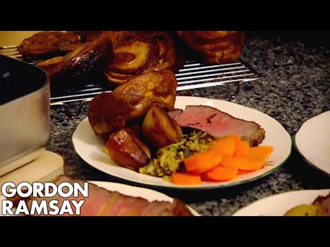 How To Make the Perfect Roast Beef Dinner - Gordon Ramsay How To Make the Perfect Roast Beef Dinner - Gordon Ramsay