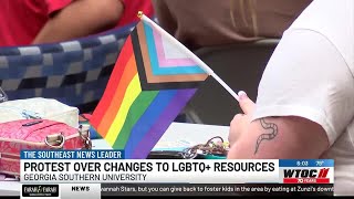 Gsu Students Protest After School Stops Lgbtq Resources
