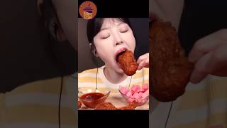 Mukbang satisfying big bites “Korean crispy fried chicken” ©️Eat with Boki