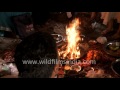 people perform pind daan rituals in haridwar