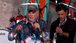 The Beach Boys perform a medley of their hits with John Stamos and Jimmy Buffett