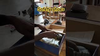 Safety shoes #shorts #short #youtubeshorts #constructionequipment #safety #game #gaming #servo