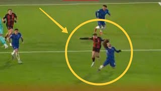 Bournemouth's David Brooks ESCAPING RED CARD for pulling Marc Cucurella hair | Chelsea v Bournemouth