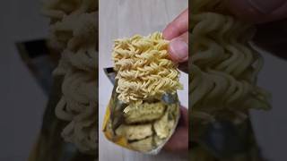 PPUSHU PPUSHU(Korean snack) crush and shake it like ramen #shorts