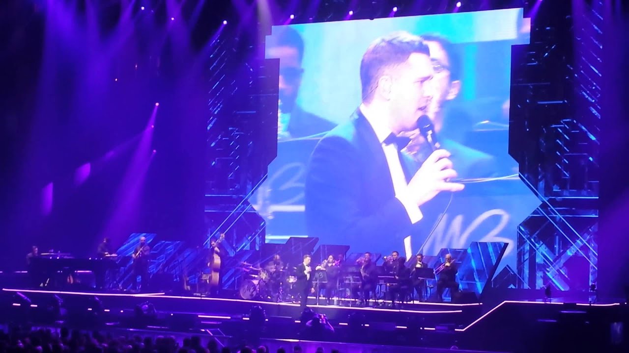 Michael Buble Concert Honda Center - Moondance - YouTube