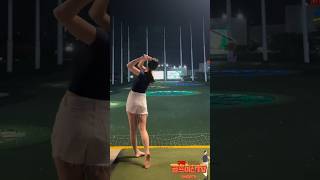 맨발투혼의 아이언샷!ㅋ KLPGA 박수빈프로 @klpga_pro_subin3 #topgolf #golf #golfswing #골프 #골프연습 #골프스윙 #골프레슨