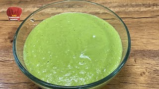 Green sauce with pickled dhiles