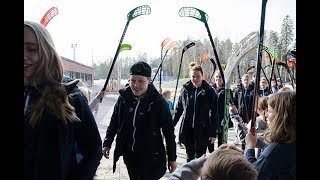 Naisleijonat vierailivat perjantaina Päiväkehrän alakoululla