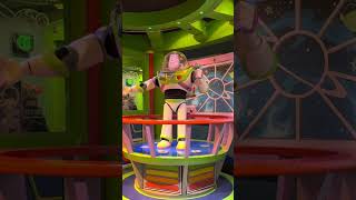Out Of Sync BuzzBuzz Lightyear Animatronic Out of Sync Mishap at Disneyland: Blooper Reel!
