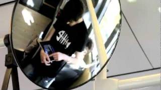 Davic Nod playing Reactable Mobile at line 7 Barcelona