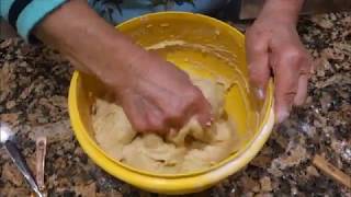 Italian Grandma Makes Cinnamon Cake