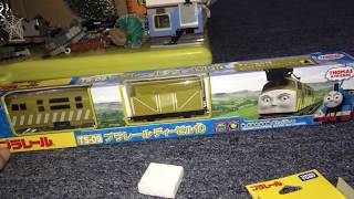 Mom’s Gifts: Pla-Rail Tomy Diesel 10 Unboxing