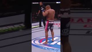 Jon Jones Attempts CRAZY Axe Kick!!😳🥊 #shorts #jonjones