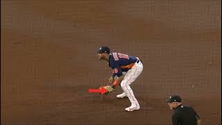 Astros Yuli Gurriel Plays This Frozen Rope Perfectly at First!!! Vs Mariners 7/31/21