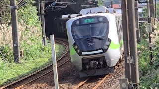 4135次福隆發車經由宜蘭線開往樹林的銀綠色微笑號EMU900型十輛一編組EMU907區間車