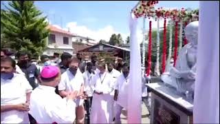 Shri Rahul Gandhi unveils the Mahatma Gandhi Statue at St Joseph's School, Meppadi, Wayanad, Kerala