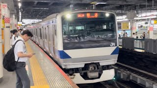 E531系0番台ｶﾂK473編成＋ｶﾂK413編成が回送電車として警笛を鳴らしながら新橋駅2番線を通過するシーン（回391M）2023.7.1.16:19