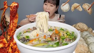 Clam kalguksu 🍜 Spicy kimchi 🥟 Dumpling 🌶 Mukbang