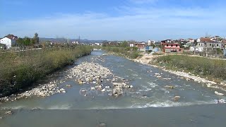 Bregu i Lumit, premtimi i çdo fushate/Dështon nisma e Veliajt, lumi i Tiranës mes mbeturinave