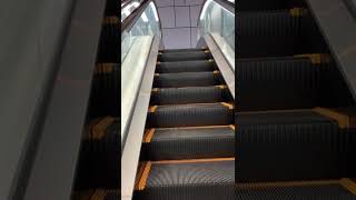 2022年　ゆりかもめ市場前駅前にできたエスカレーターに乗ったよ！【New】 escalator from Yurikamome station to New building Japan