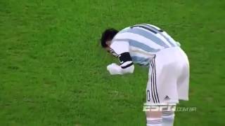 Messi sahaya kustu-messi vomited