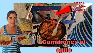 Joelito y Jenniffer haciendo camarones al ajillo...🍤😊 Avances de la casa de Joelito...🏡🏡