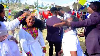 ውዑይ ሳዕስዒት ጓይላ ኣብ መርዓ ብጭራዋጣ  Hot dancing tigrigna music by chrawata in wedding